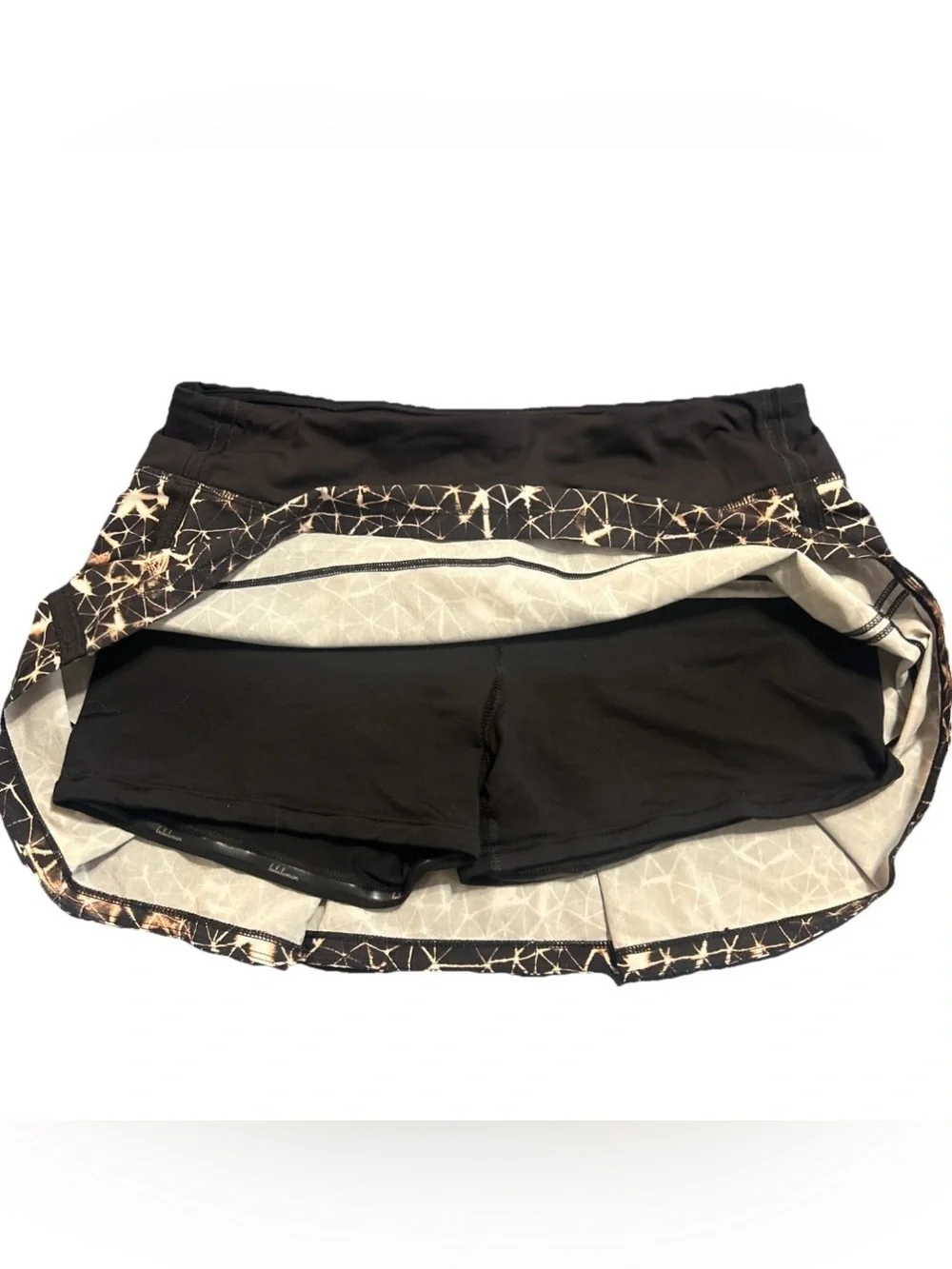 Lululemon Athletica Black Pace Rival Skirt  in the “Sugar Crush Multi Black
